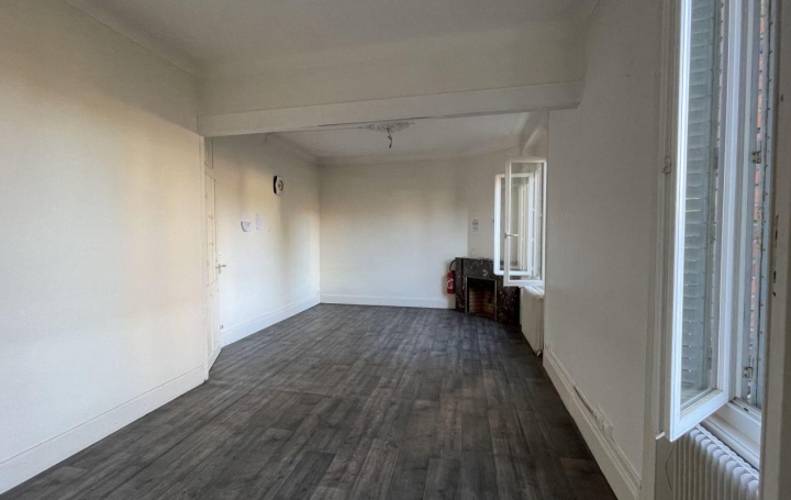 Appartement P3   THIERS  83 m2 530 € 
