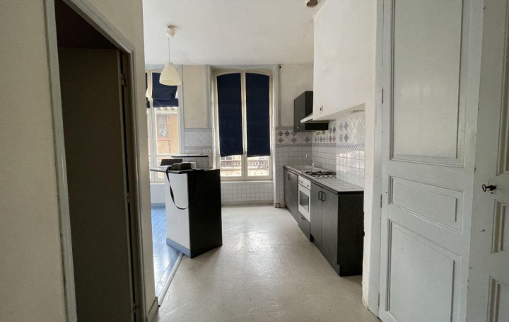 Appartement P3   THIERS  69 m2 35 000 € 