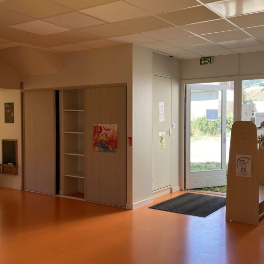  Agence Concept Perfect Immo : Office | SAINT-JUST-EN-CHEVALET (42430) | 92 m2 | 500 € 