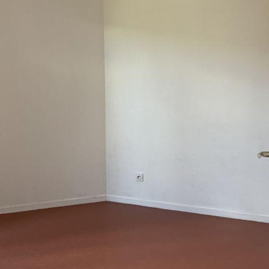  Agence Concept Perfect Immo : Appartement | MARINGUES (63350) | 33 m2 | 350 € 