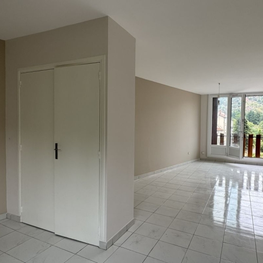  Agence Concept Perfect Immo : Apartment | THIERS (63300) | 90 m2 | 650 &euro; 