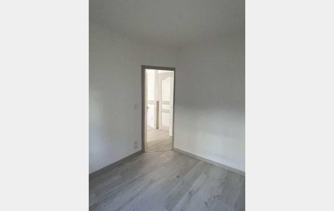 Agence Concept Perfect Immo : Apartment | THIERS (63300) | 34 m2 | 325 € 