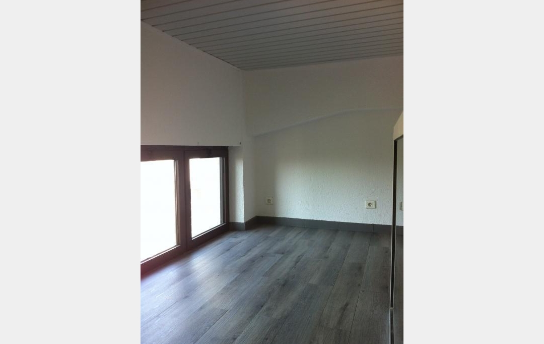 Agence Concept Perfect Immo : Appartement | THIERS (63300) | 15 m2 | 215 € 