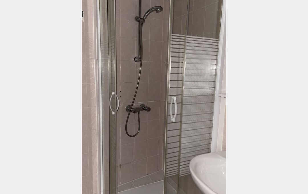 Agence Concept Perfect Immo : Appartement | CHABRELOCHE (63250) | 61 m2 | 355 € 