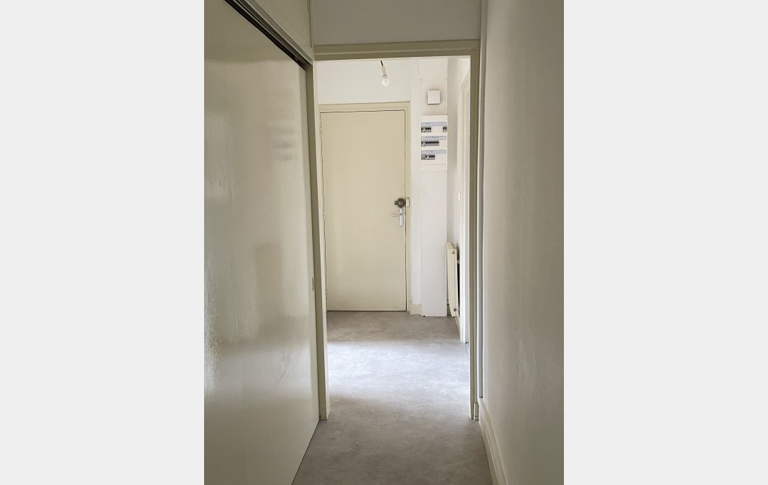 Agence Concept Perfect Immo : Appartement | CHABRELOCHE (63250) | 61 m2 | 355 € 