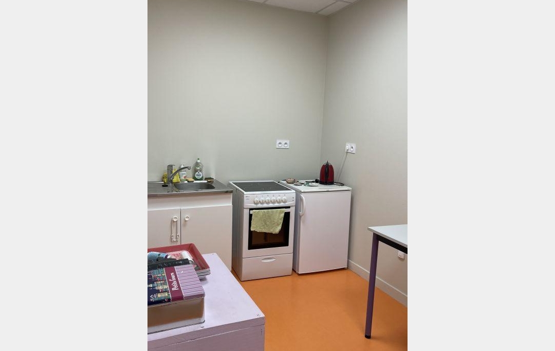 Agence Concept Perfect Immo : Office | SAINT-JUST-EN-CHEVALET (42430) | 92 m2 | 500 € 