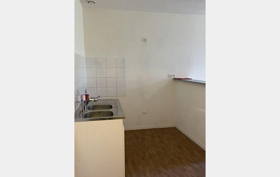 Agence Concept Perfect Immo : Appartement | MARINGUES (63350) | 33 m2 | 350 € 