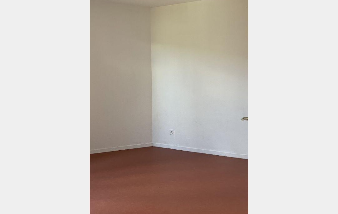 Agence Concept Perfect Immo : Appartement | MARINGUES (63350) | 33 m2 | 350 € 