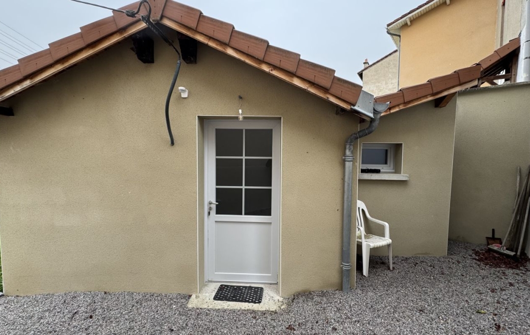 Agence Concept Perfect Immo : House | SAINT-REMY-SUR-DUROLLE (63550) | 28 m2 | 310 &euro; 