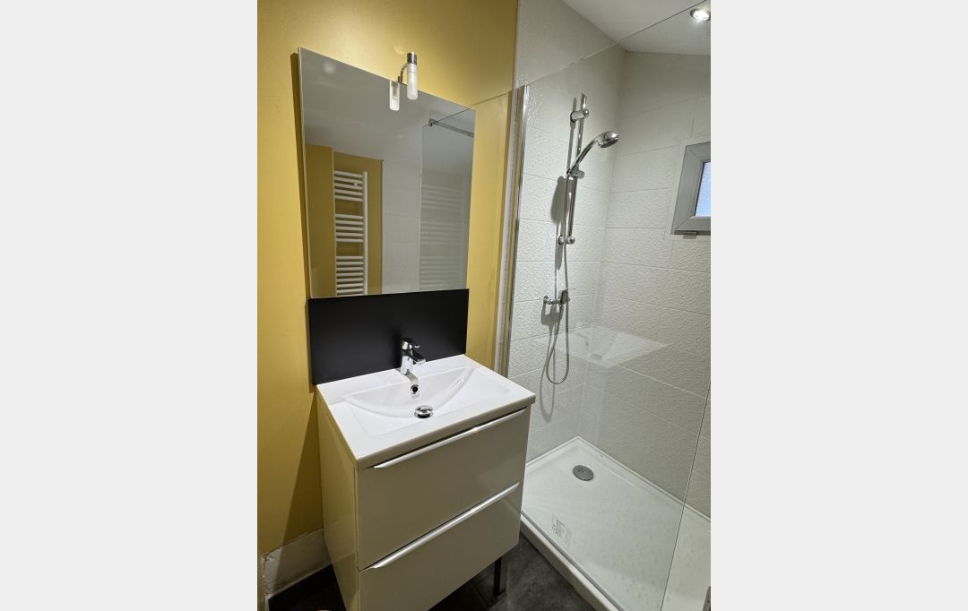 Agence Concept Perfect Immo : House | SAINT-REMY-SUR-DUROLLE (63550) | 28 m2 | 310 &euro; 