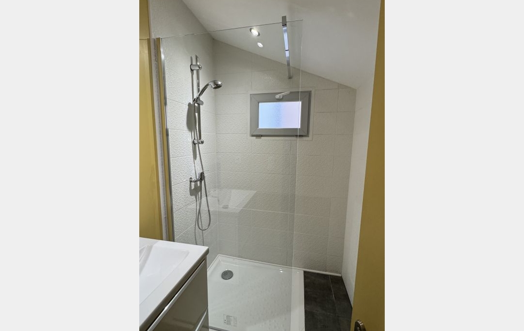 Agence Concept Perfect Immo : House | SAINT-REMY-SUR-DUROLLE (63550) | 28 m2 | 310 &euro; 