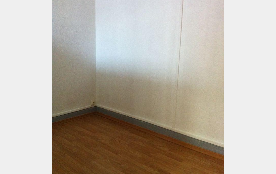 Agence Concept Perfect Immo : Maison / Villa | THIERS (63300) | 90 m2 | 60 000 € 