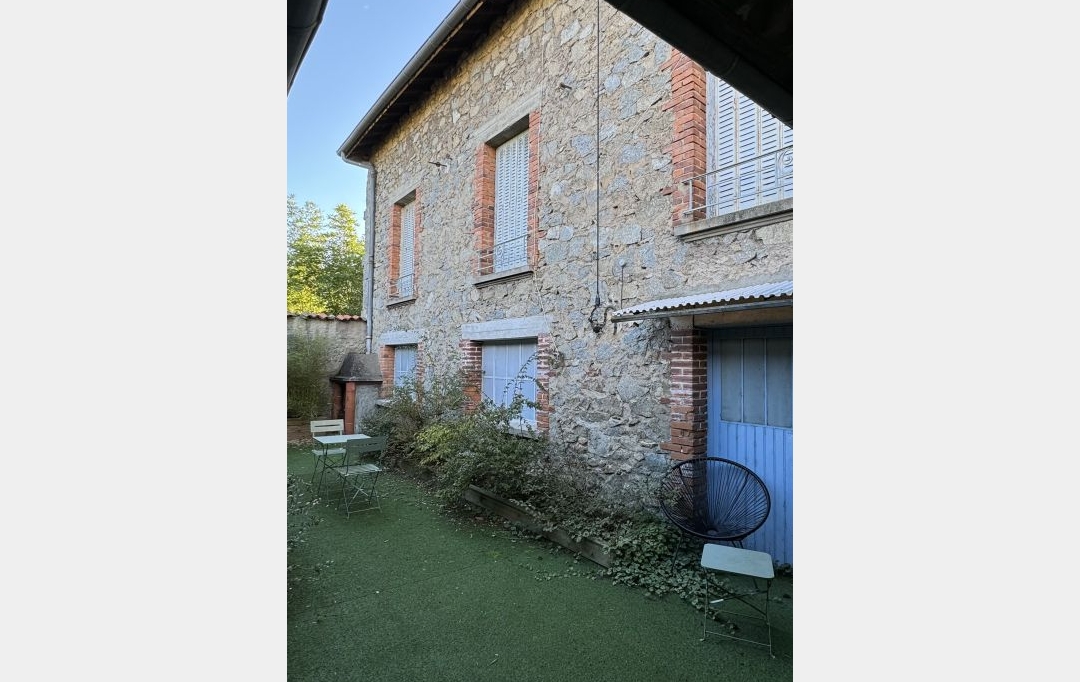 Agence Concept Perfect Immo : Office | THIERS (63300) | 219 m2 | 198 000 € 