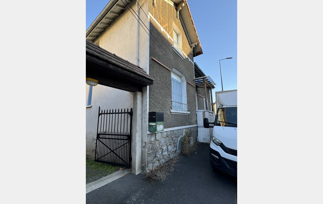Agence Concept Perfect Immo : Office | THIERS (63300) | 219 m2 | 198 000 € 