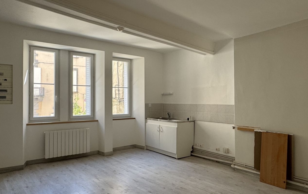 Agence Concept Perfect Immo : Building | THIERS (63300) | 480 m2 | 45 000 &euro; 