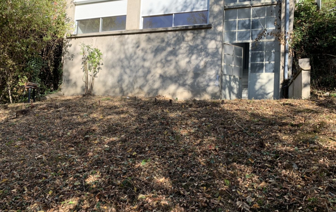 Agence Concept Perfect Immo : Building | THIERS (63300) | 200 m2 | 90 000 &euro; 