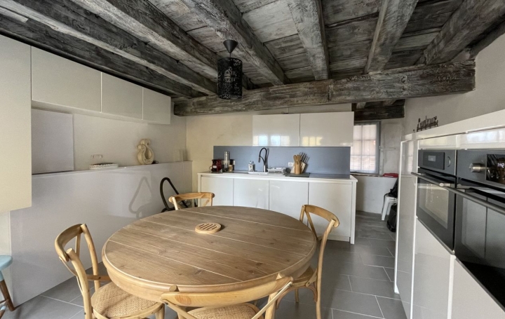 Maison de ville THIERS 94 m2 125 000 € Maison de ville THIERS 94 m2 125 000 €